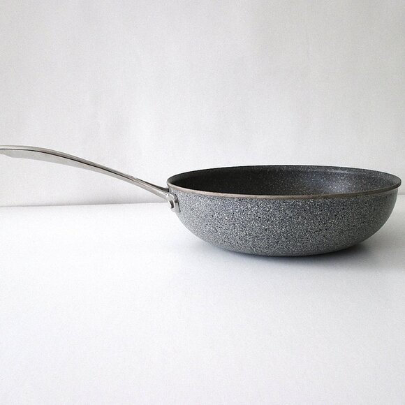 HENCKELS CAPRI GRANTIUM 11" ALUMINUM NONSTICK  SAUTÉ W/LID - Picture 13 of 16